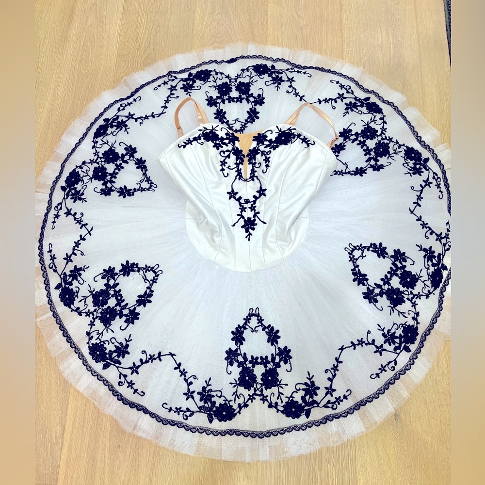 Platter Tutu